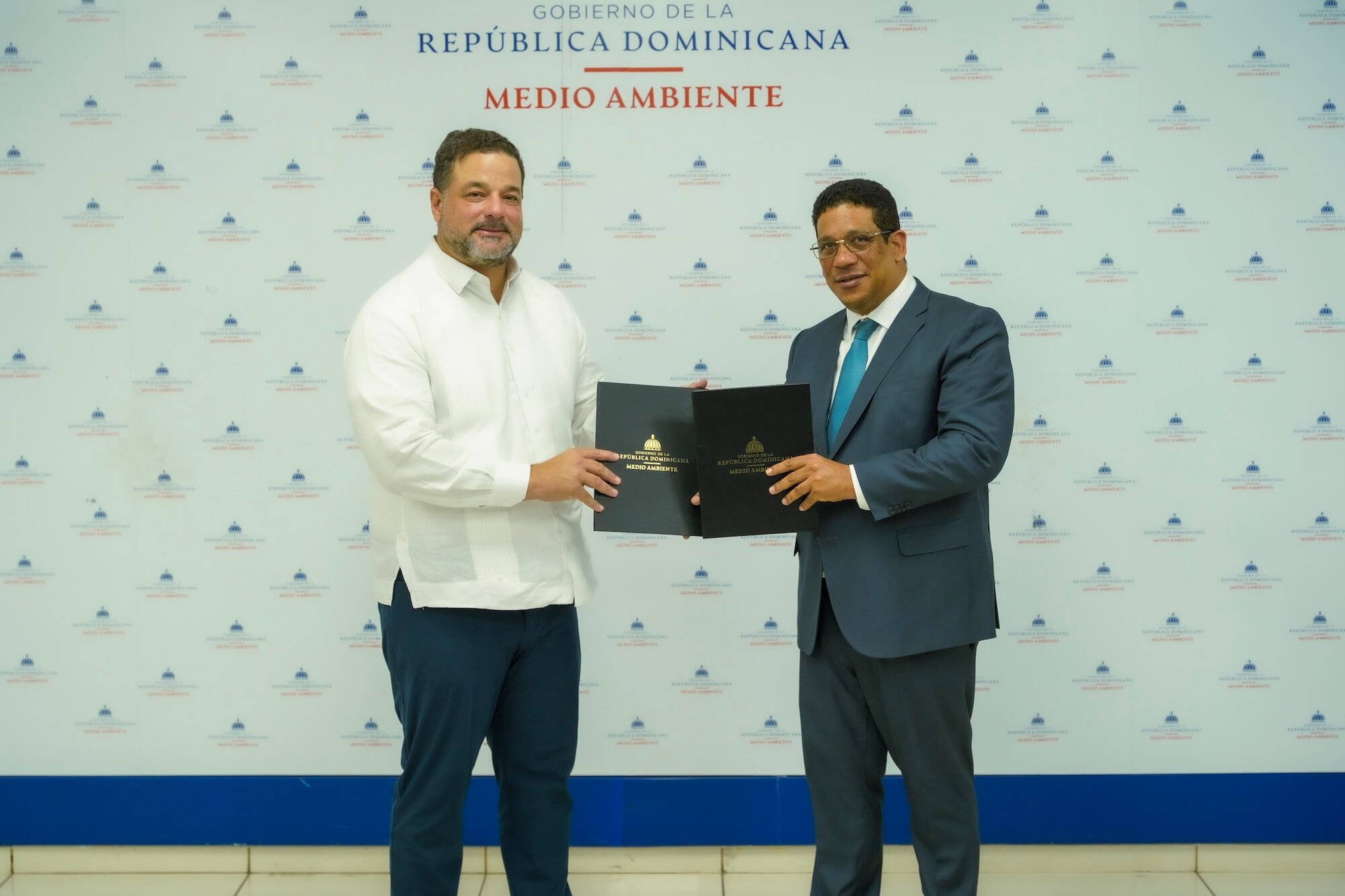 Ministerio de Medio Ambiente y Contrataciones Públicas emiten circular para fomentar uso sostenible de agregados en obras del Estado
