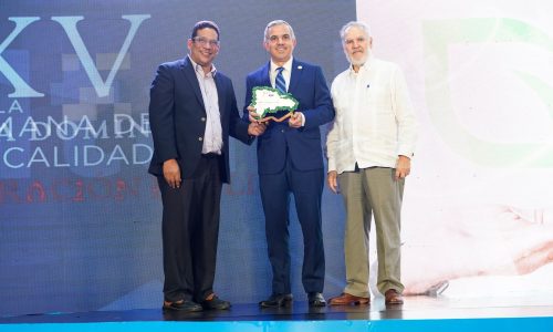 DGCP y Medio Ambiente entregan reconocimiento a instituciones que han aplicado política de compras verdes